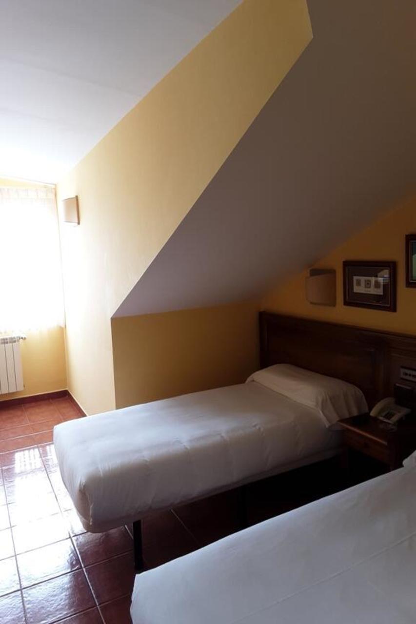 Hotel Marques De La Moral Naveces Eksteriør bilde