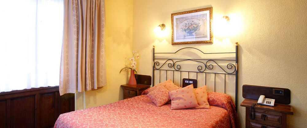 Hotel Marques De La Moral Naveces Eksteriør bilde